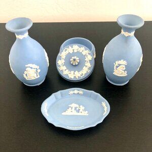 Wedgewood Jasperware 4 Piece Vanity Set
